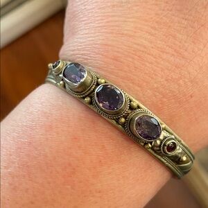 VTG Nepalese Amethyst and Garnet Cuff Bracelet - Purple
(10)
